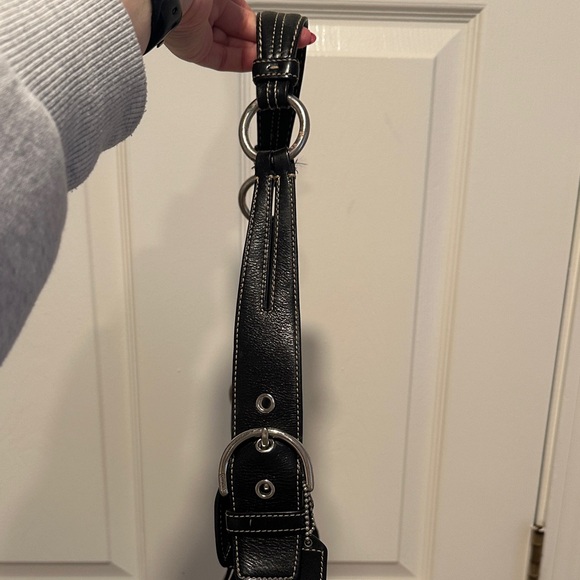 Vintage Y2K Coach Soho Flap Buckle Shoulder Bag 1463 – Black Leather - Picture 10 of 15